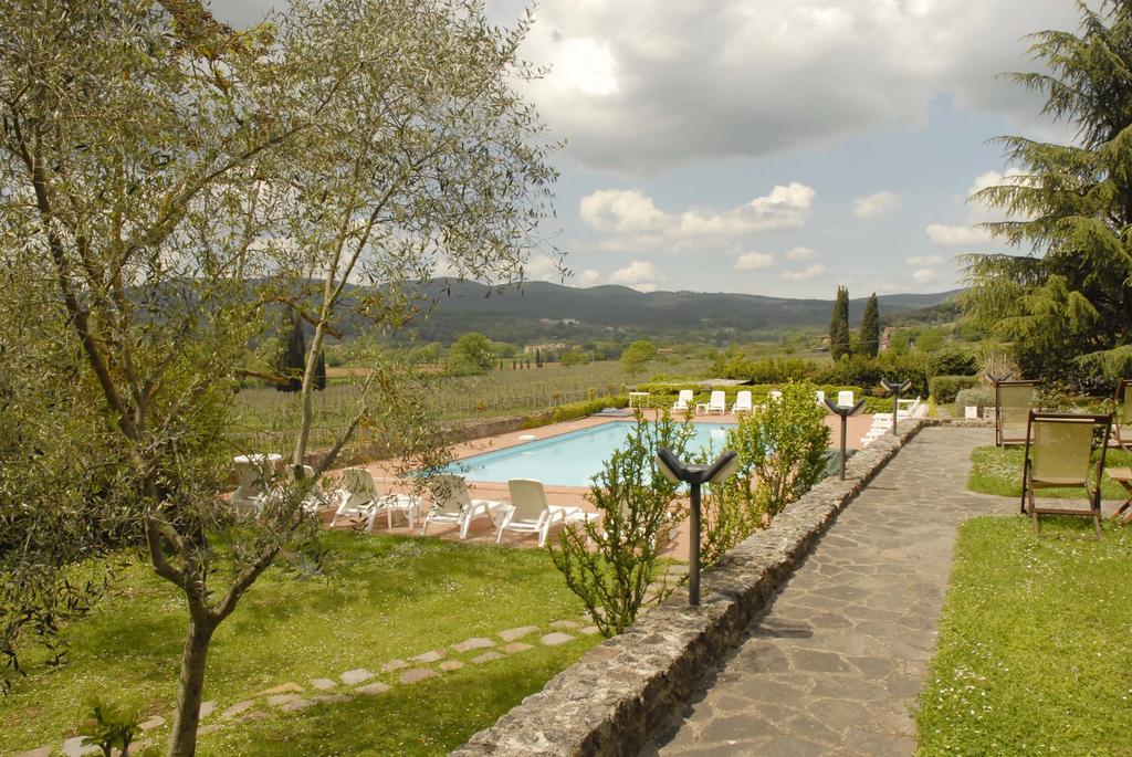 Relais Borgo Di Toiano Guest House Совичиле Екстериор снимка