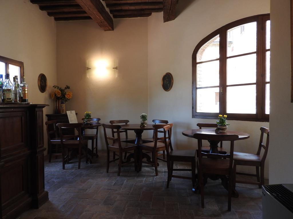 Relais Borgo Di Toiano Guest House Совичиле Екстериор снимка