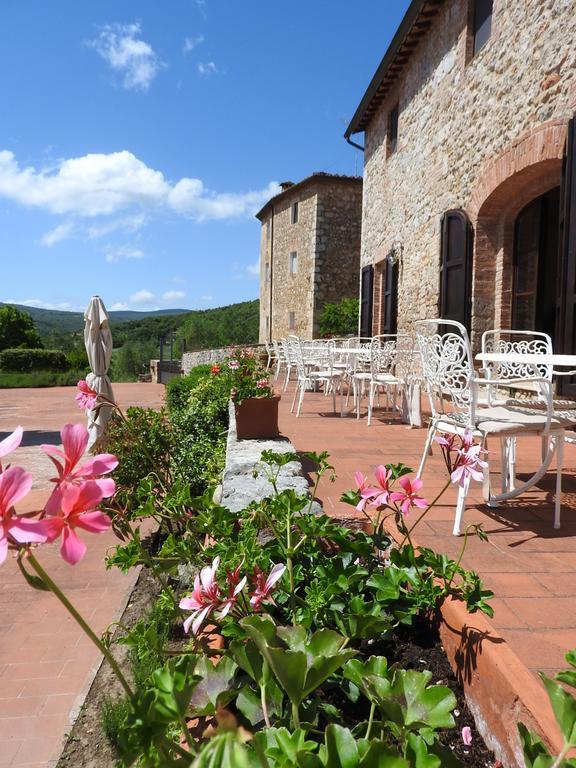 Relais Borgo Di Toiano Guest House Совичиле Екстериор снимка