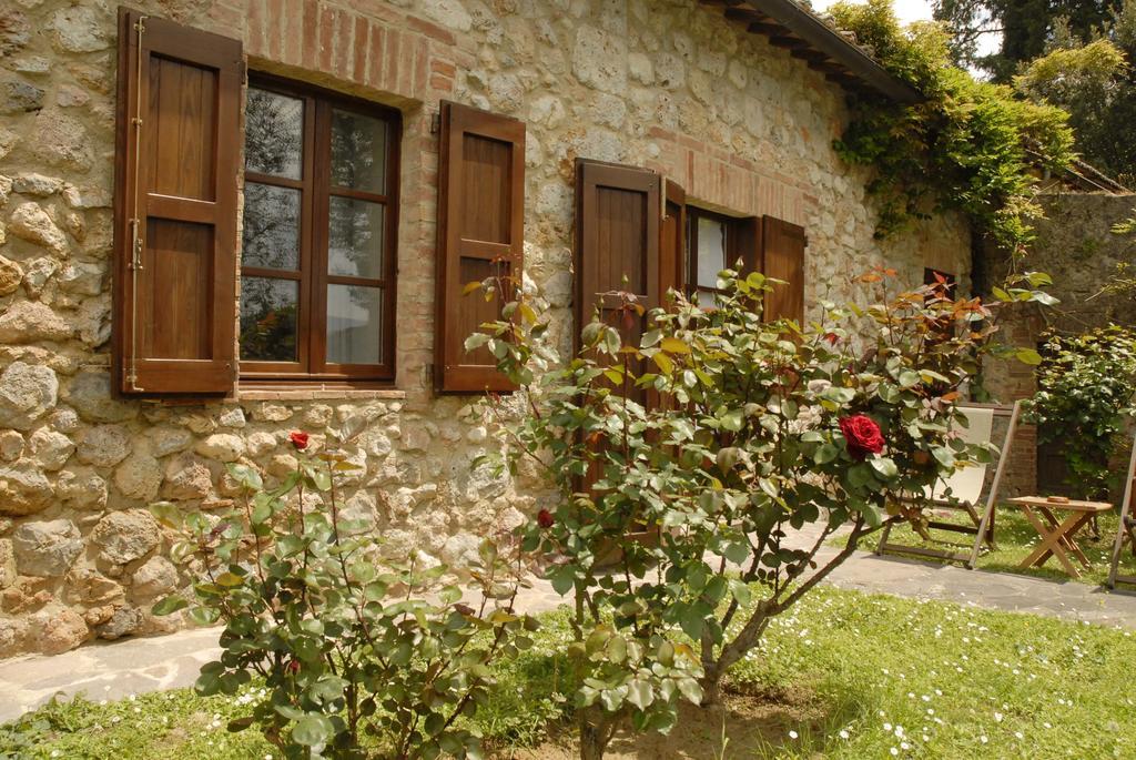 Relais Borgo Di Toiano Guest House Совичиле Екстериор снимка